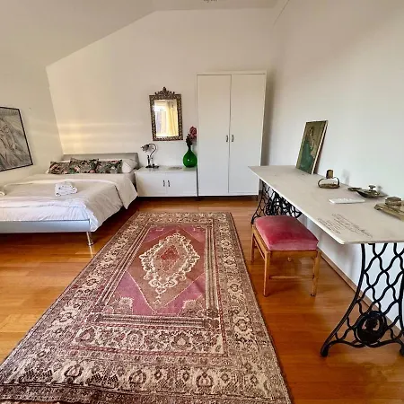 Peaceful & Spacious With A Beautiful Garden ヴィラ リュブリャナ