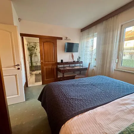 Peaceful & Spacious With A Beautiful Garden Villa