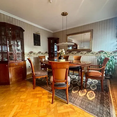 Villa Peaceful & Spacious With A Beautiful Garden *