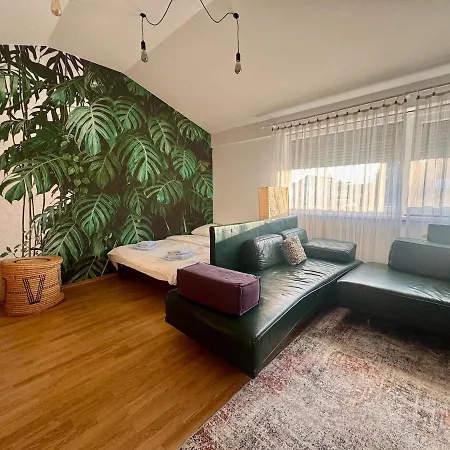 Peaceful & Spacious With A Beautiful Garden Villa *