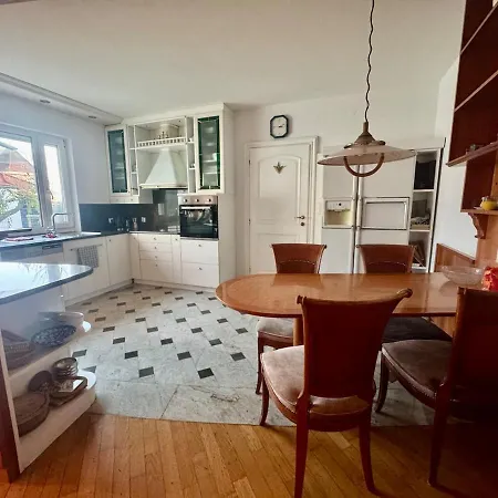 Peaceful & Spacious With A Beautiful Garden