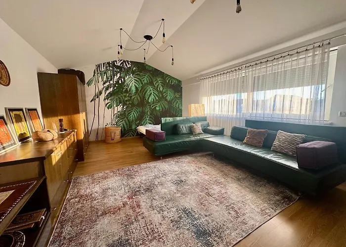 Peaceful & Spacious With A Beautiful Garden Vila *