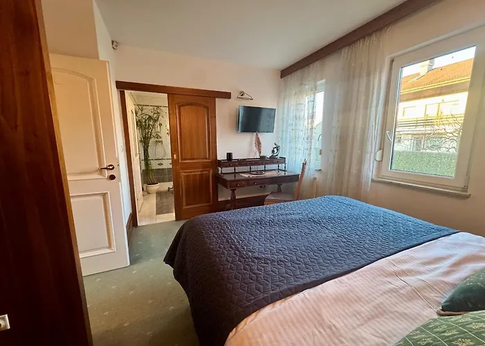 Peaceful & Spacious With A Beautiful Garden Villa