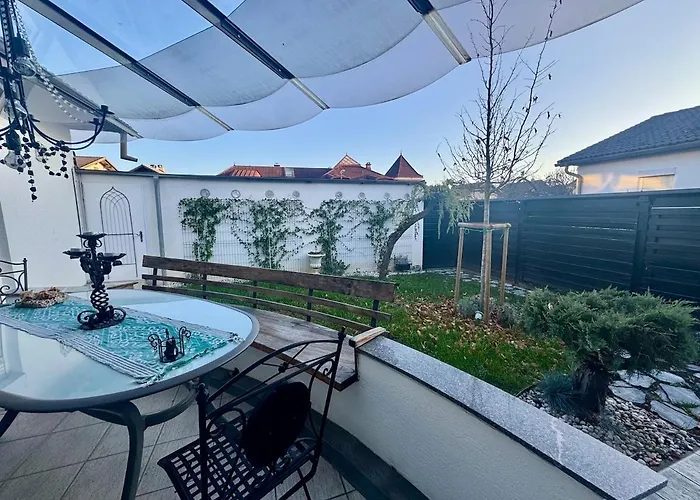 Villa Peaceful & Spacious With A Beautiful Garden *